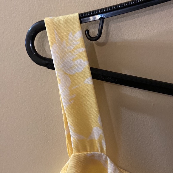 Lily Morgan sleeveless yellow pastel blouse size medium - Picture 5 of 7